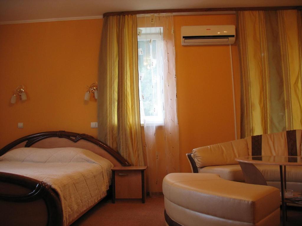 Premier Club Hotel Chernivtsi Ruang foto