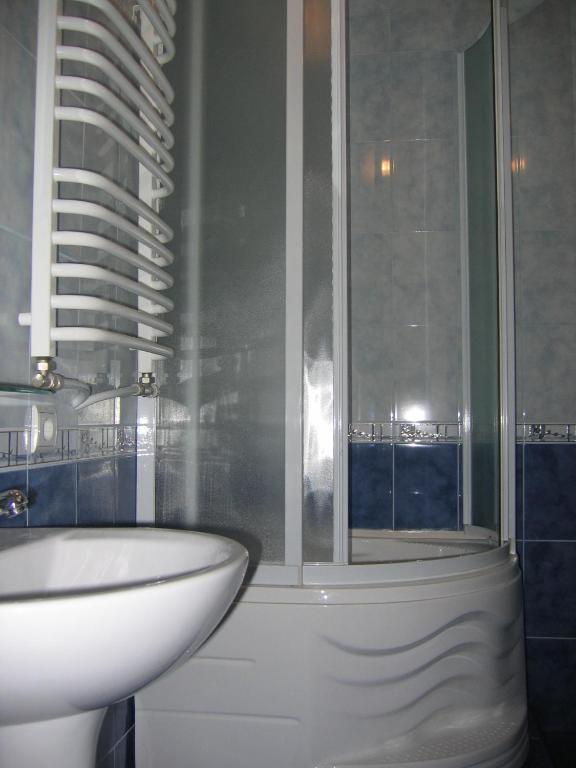 Premier Club Hotel Chernivtsi Ruang foto