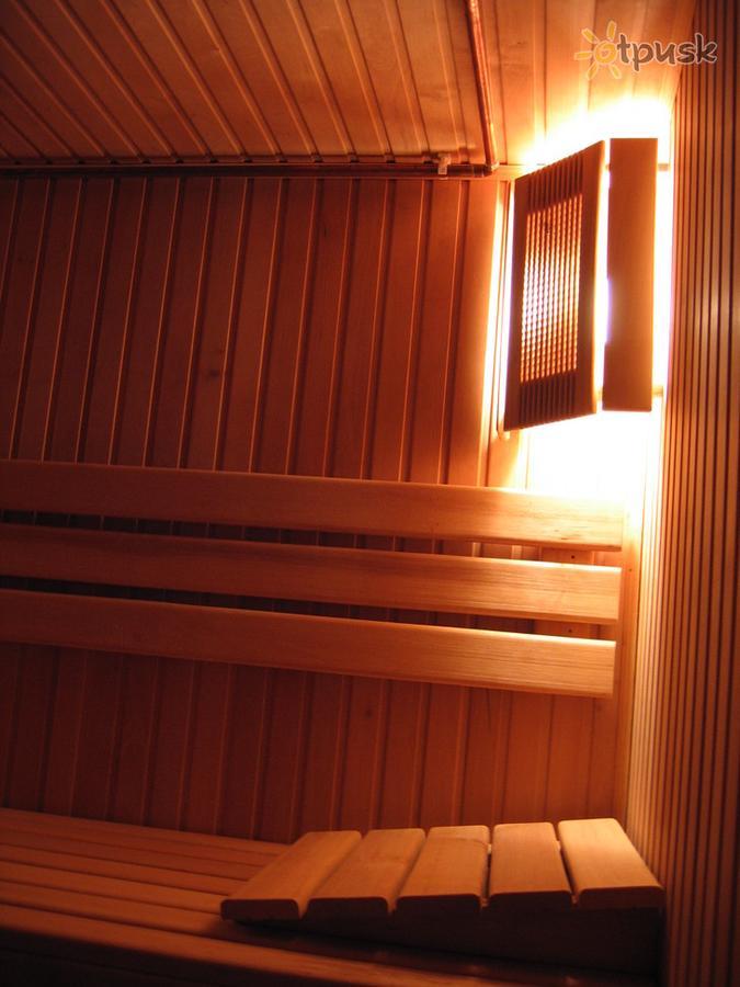 Premier Club Hotel Chernivtsi Bagian luar foto