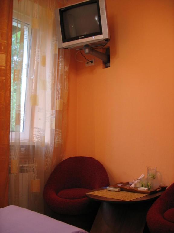 Premier Club Hotel Chernivtsi Bagian luar foto